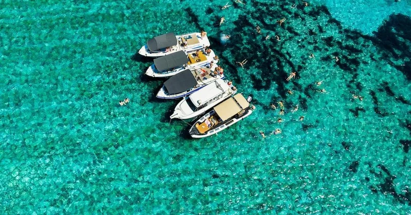 Blue Lagoon & 3 Islands Half-Day Speedboat