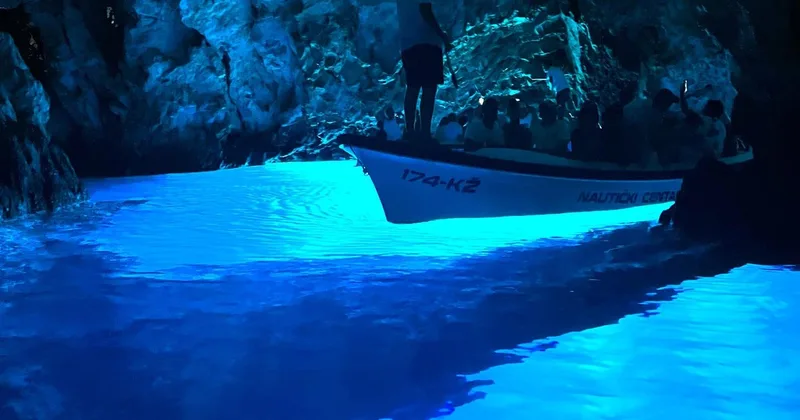 5 Islands Full Day: Blue Cave, Vis & Hvar